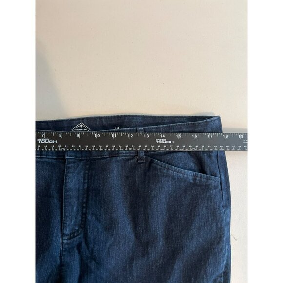 St. John's Bay Dark Wash Sz 14 Crop Capri Chino Style Jeans - Picture 6 of 8